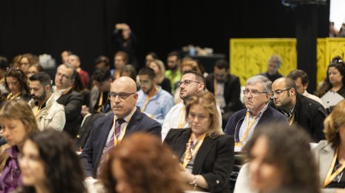 Group of attendees hearing a lecture during EXPOELEARNING 2023